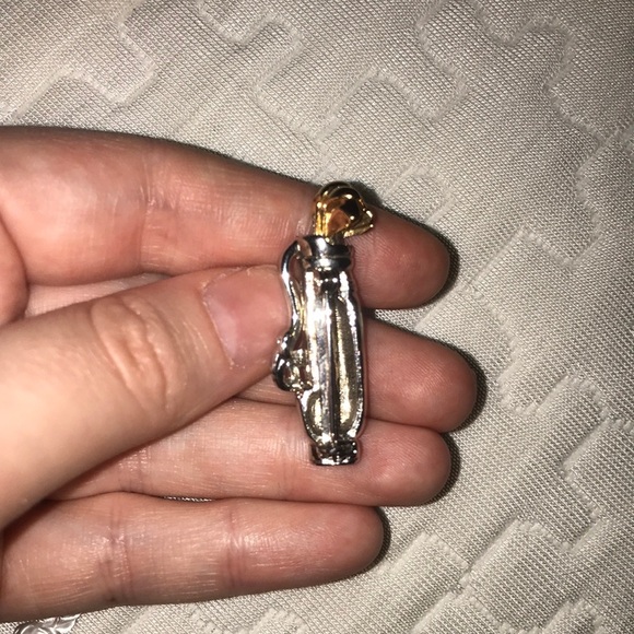 Silver and gold tone golf club bag pin - Picture 1 of 4